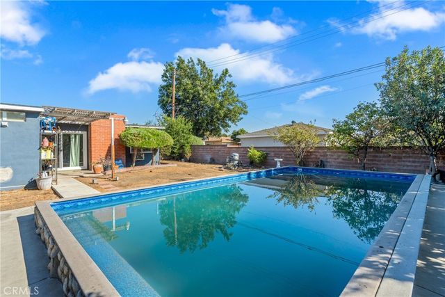 1333 Singingwood, Pomona, CA 91767