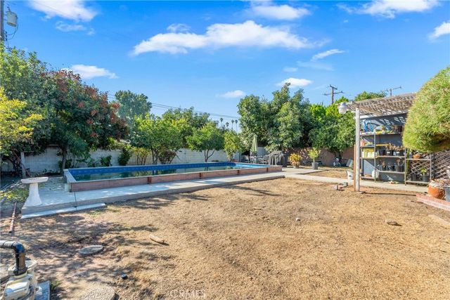 1333 Singingwood, Pomona, CA 91767
