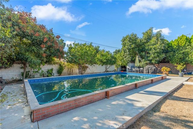 1333 Singingwood, Pomona, CA 91767