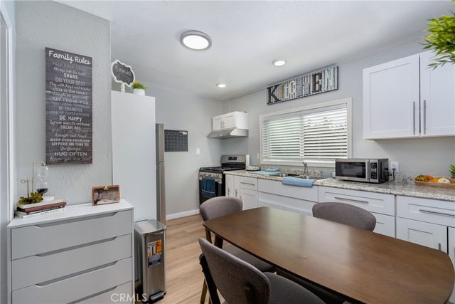 1333 Singingwood, Pomona, CA 91767