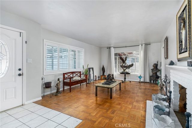 1333 Singingwood, Pomona, CA 91767