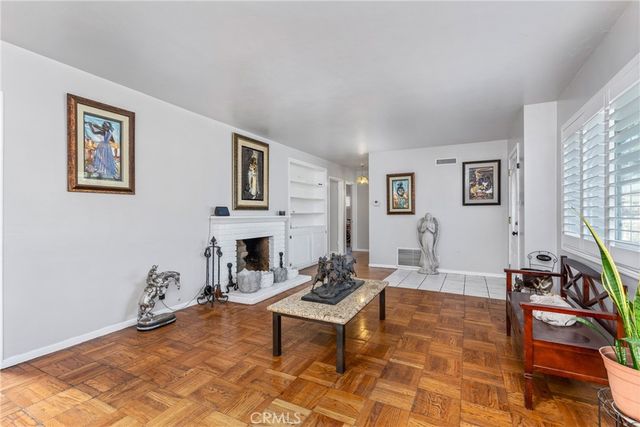 1333 Singingwood, Pomona, CA 91767