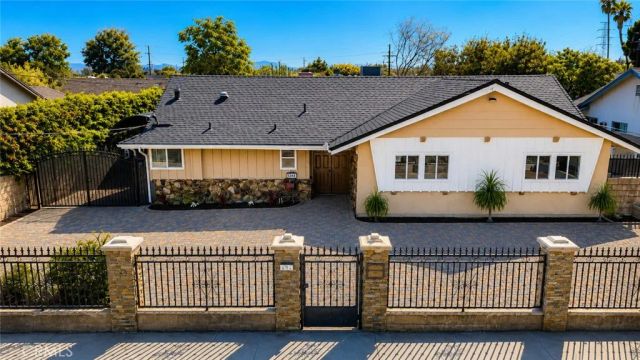 9243 Cayuga, Sun Valley, CA 91352