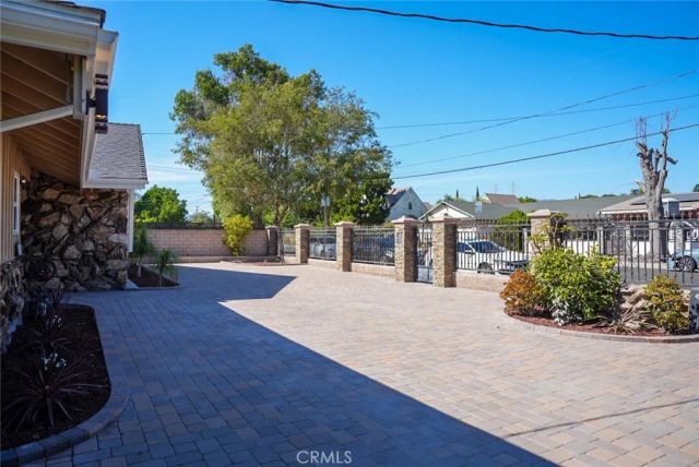 9243 Cayuga, Sun Valley, CA 91352