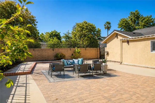 9243 Cayuga, Sun Valley, CA 91352