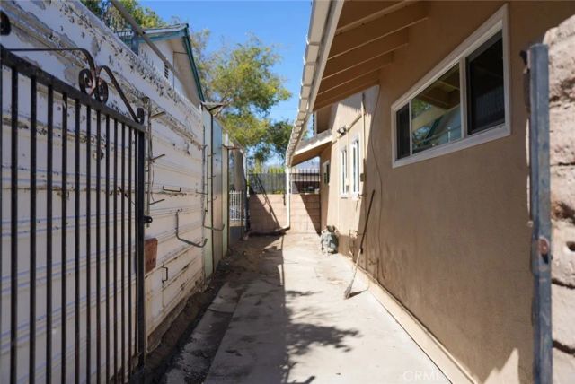 9243 Cayuga, Sun Valley, CA 91352