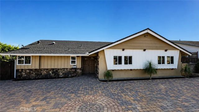 9243 Cayuga, Sun Valley, CA 91352