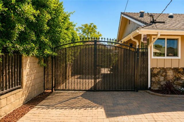 9243 Cayuga, Sun Valley, CA 91352