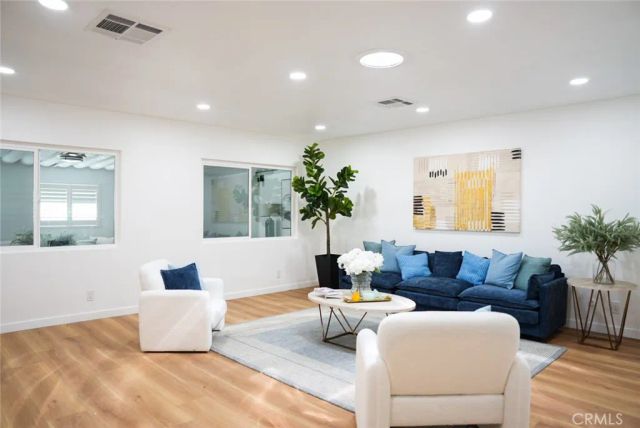 9243 Cayuga, Sun Valley, CA 91352