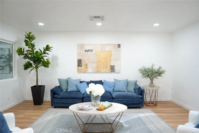 9243 Cayuga, Sun Valley, CA 91352