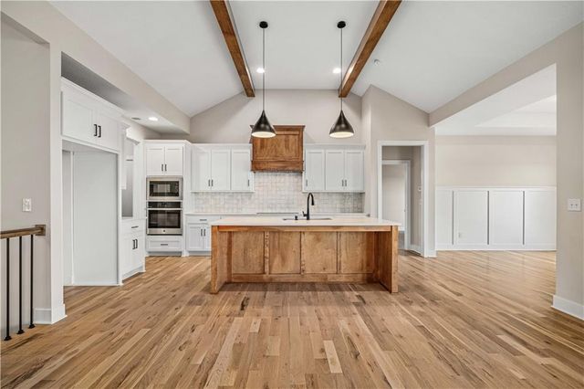 24819 W 112th Street, Olathe, KS 66061