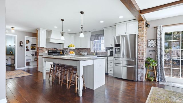 3083 County Rd 36, Auburn, IN 46706