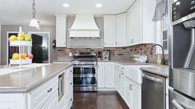 3083 County Rd 36, Auburn, IN 46706