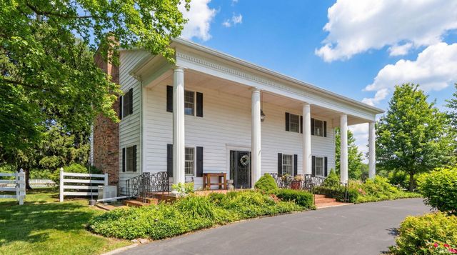 3083 County Rd 36, Auburn, IN 46706