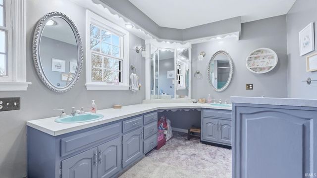 3083 County Rd 36, Auburn, IN 46706