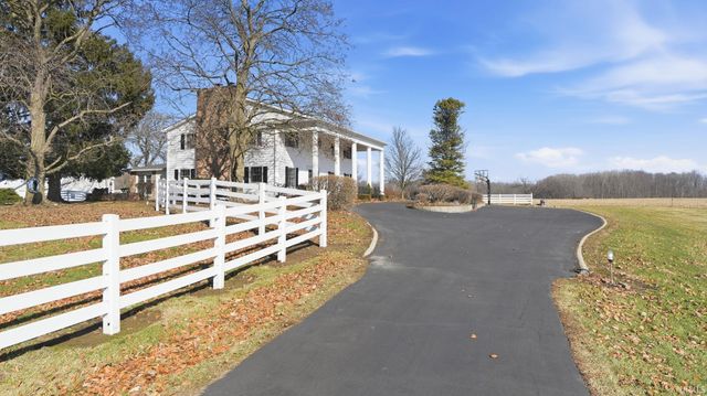 3083 County Rd 36, Auburn, IN 46706