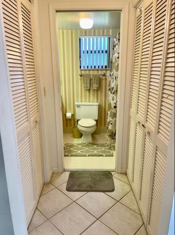 11863 Wimbledon Circle 447, Wellington, FL 33414