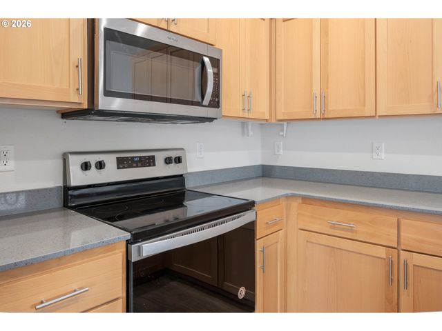 2519 JUSTINE Ln, Eugene, OR 97404
