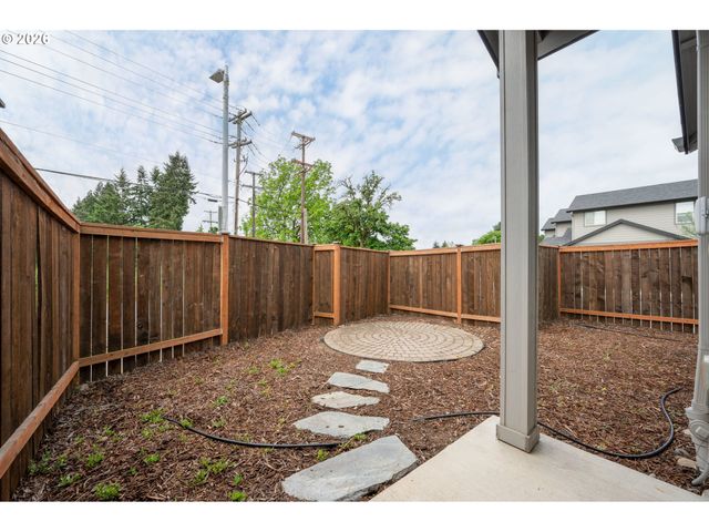 2519 JUSTINE Ln, Eugene, OR 97404
