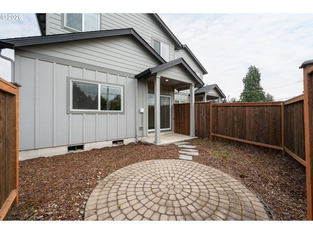 2519 JUSTINE Ln, Eugene, OR 97404