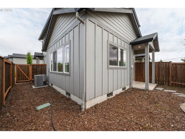 2519 JUSTINE Ln, Eugene, OR 97404