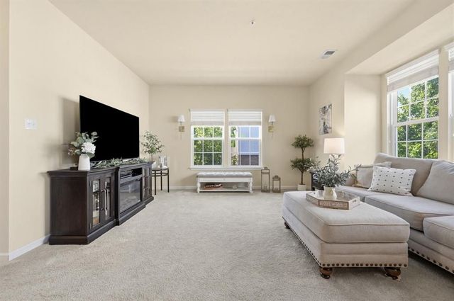 601 Pointe View DRIVE, Adams Twp, PA 16046