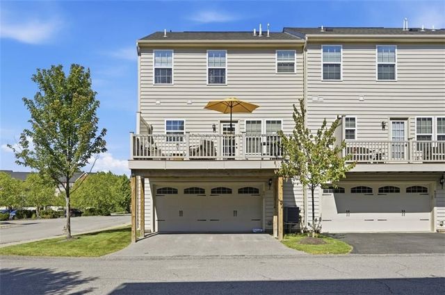 601 Pointe View DRIVE, Adams Twp, PA 16046