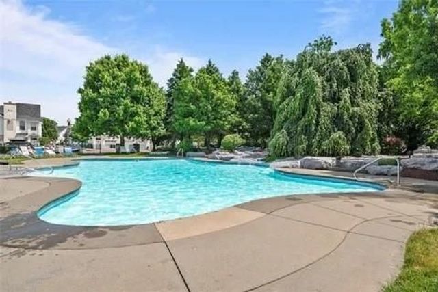 601 Pointe View DRIVE, Adams Twp, PA 16046