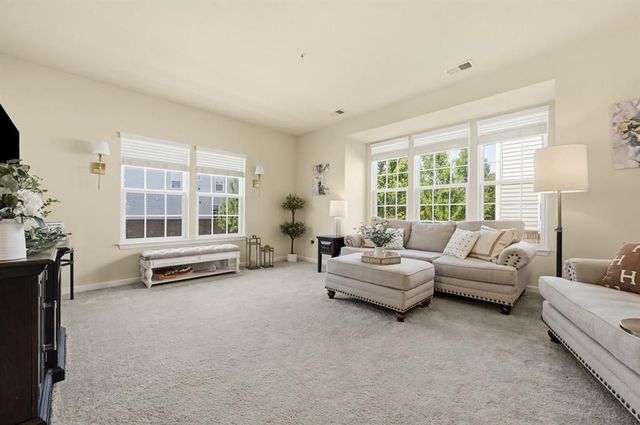 601 Pointe View DRIVE, Adams Twp, PA 16046