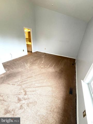 5053 COLBURN TER, Hyattsville, MD 20782