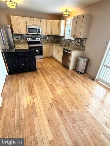 5053 COLBURN TER, Hyattsville, MD 20782