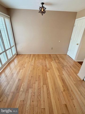 5053 COLBURN TER, Hyattsville, MD 20782