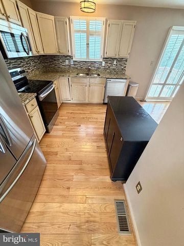 5053 COLBURN TER, Hyattsville, MD 20782
