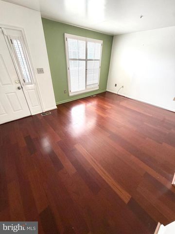 5053 COLBURN TER, Hyattsville, MD 20782
