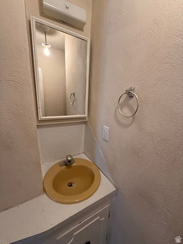 305 E 300 S, Provo, UT 84606