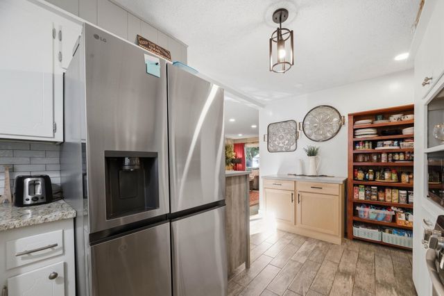 3252 N Coolidge Ave, Wichita, KS 67204