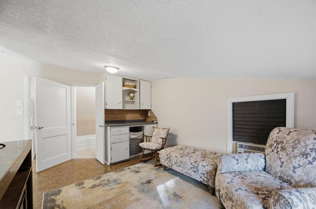 3252 N Coolidge Ave, Wichita, KS 67204