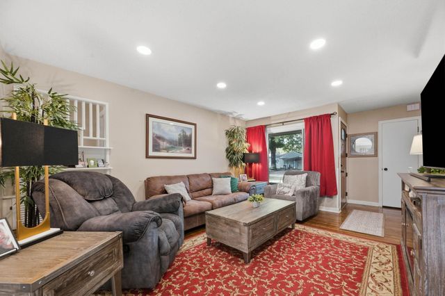 3252 N Coolidge Ave, Wichita, KS 67204