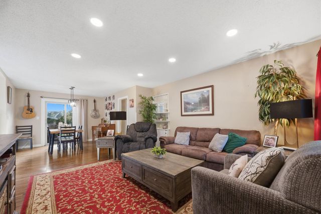 3252 N Coolidge Ave, Wichita, KS 67204