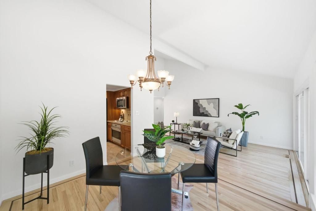 Image 15 of property listing at 3194 La Mesa Drive, San Carlos, CA 94070