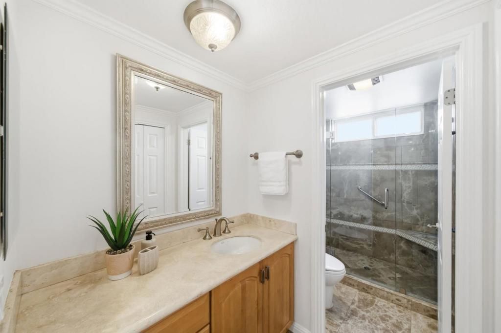 Image 23 of property listing at 3194 La Mesa Drive, San Carlos, CA 94070