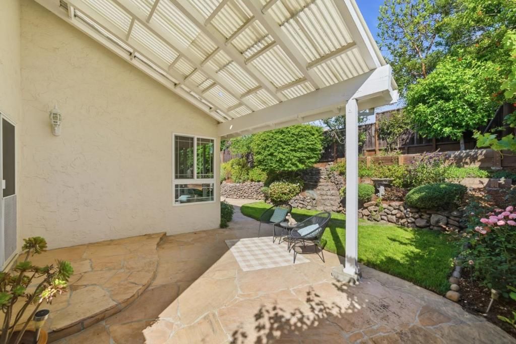 Image 26 of property listing at 3194 La Mesa Drive, San Carlos, CA 94070