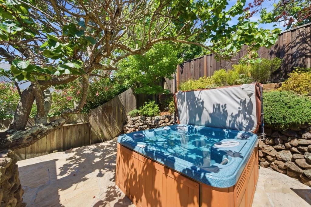 Image 35 of property listing at 3194 La Mesa Drive, San Carlos, CA 94070