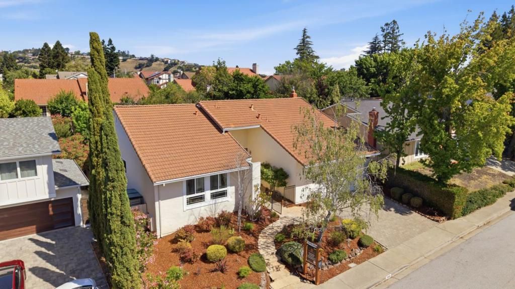 Image 36 of property listing at 3194 La Mesa Drive, San Carlos, CA 94070