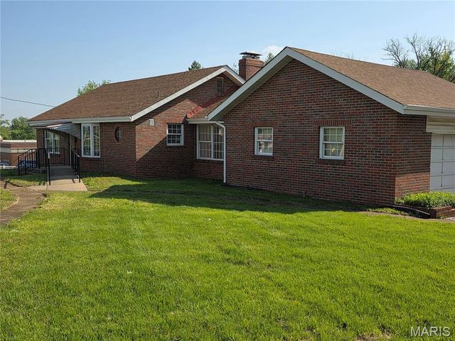 4448 Telegraph Road, St Louis, MO 63129