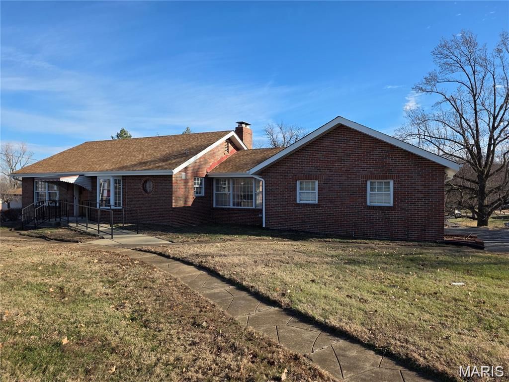 4448 Telegraph Road, St Louis, MO 63129