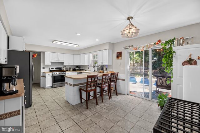 11 LANE OF ACRES, Shamong, NJ 08088