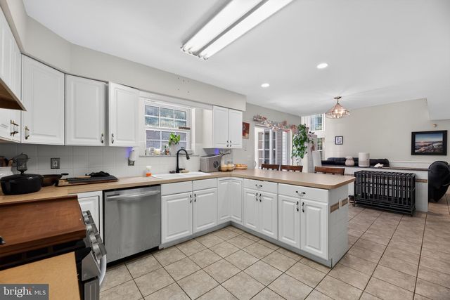 11 LANE OF ACRES, Shamong, NJ 08088