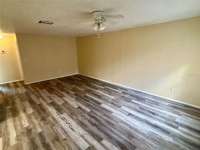 613 61ST AVENUE TERRACE E 613, Bradenton, FL 34203