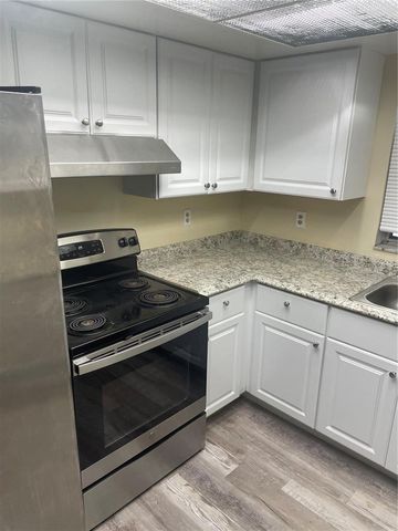 613 61ST AVENUE TERRACE E 613, Bradenton, FL 34203